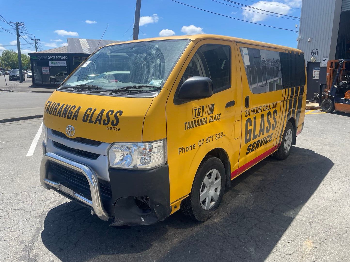 TOYOTA HIACE (TRH201) 2015