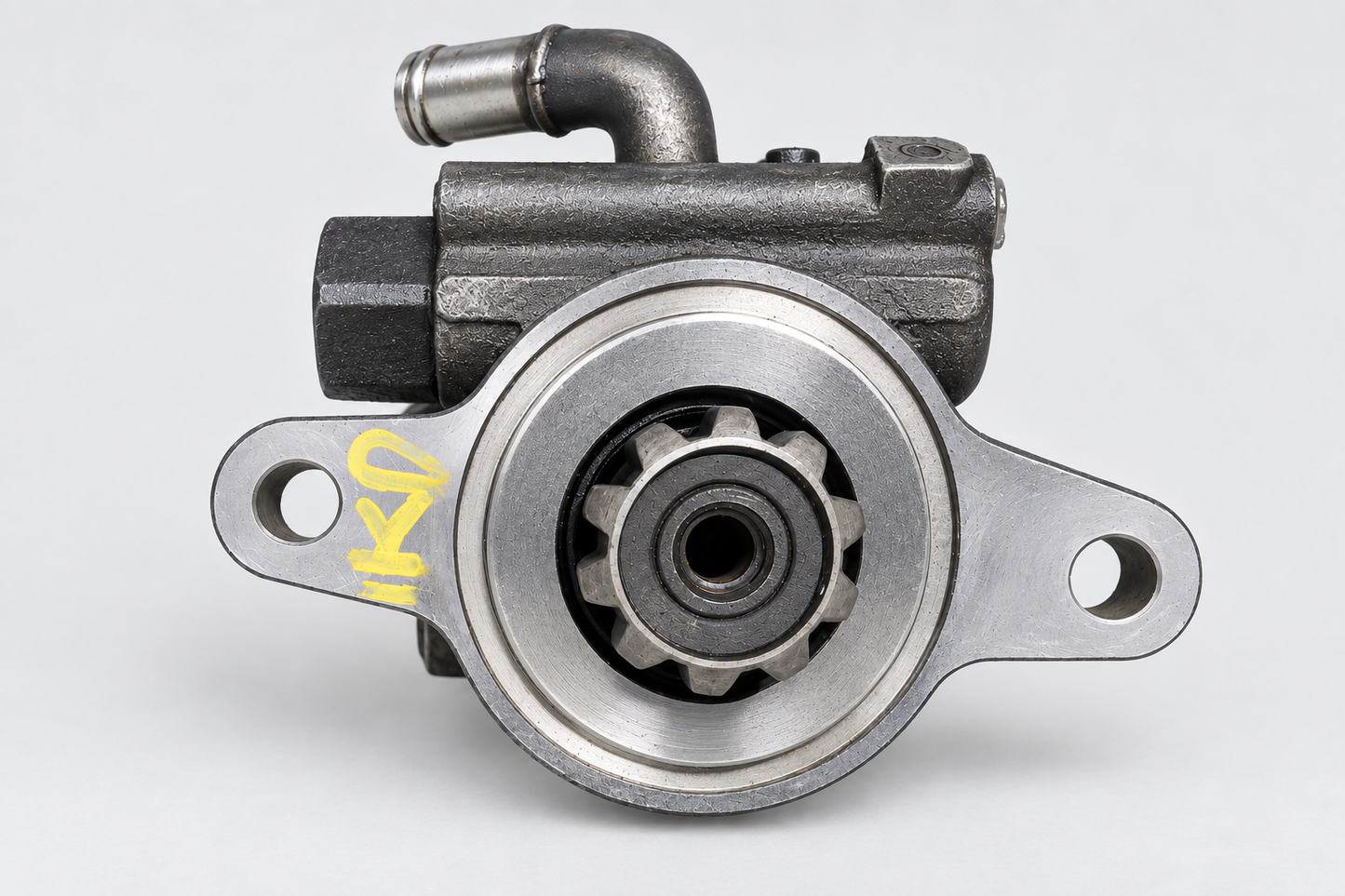 Genuine Recycled Toyota Hiace KDH Power Steering Pump 44310-26380