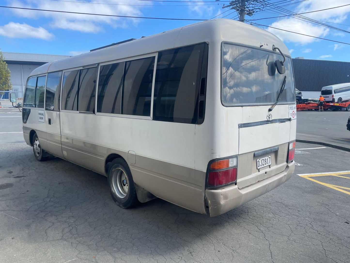 TOYOTA COASTER (HZB50) 1995