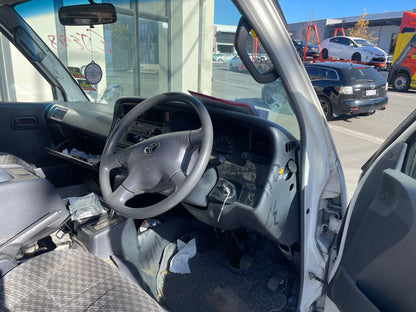 TOYOTA HIACE CUSTOM  (KZH110) 2000