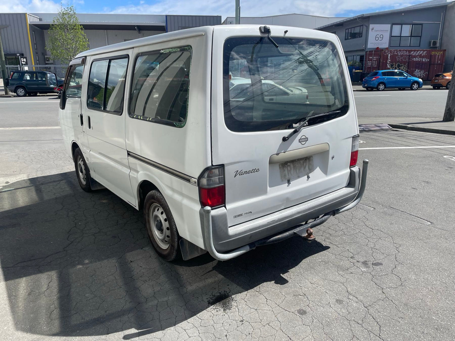 MAZDA BONGO (SK82) 2002