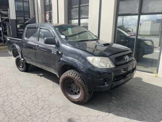 TOYOTA HILUX (KUN26) 2011