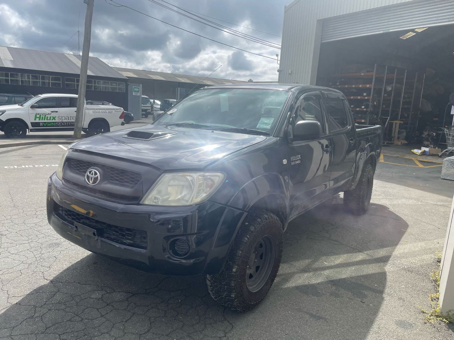 TOYOTA HILUX (KUN26) 2011
