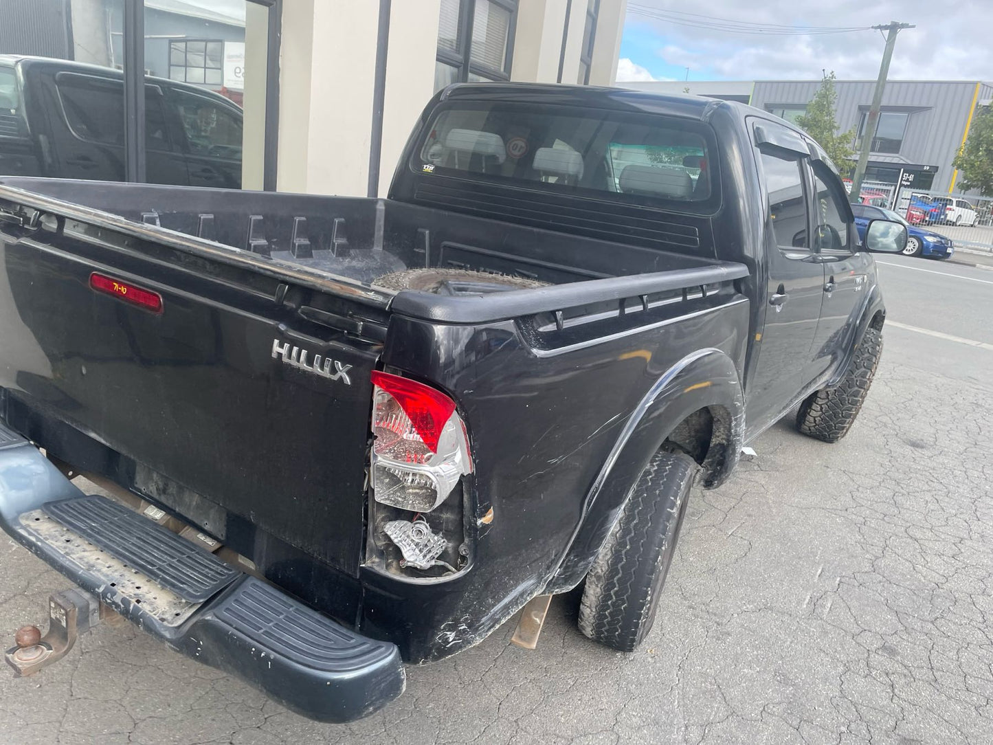 TOYOTA HILUX (KUN26) 2011