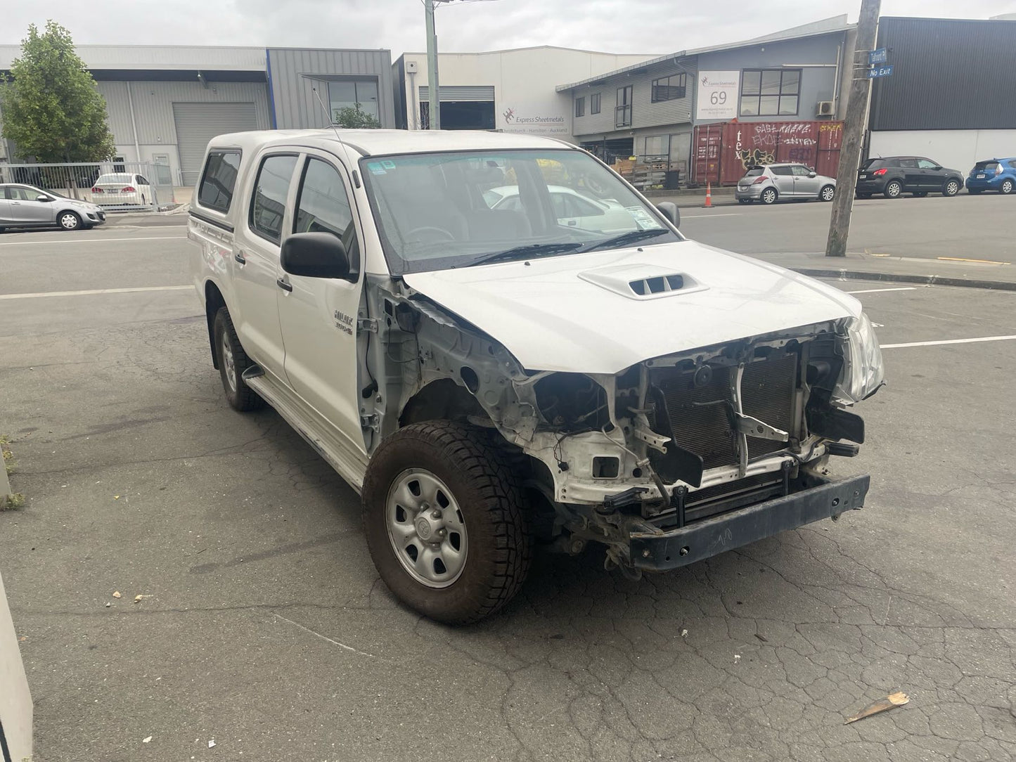 TOYOTA HILUX (KUN26) 2011