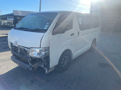 TOYOTA HIACE (KDH201) 2011