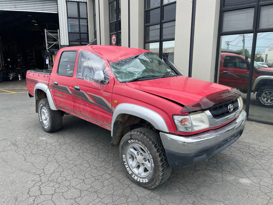 TOYOTA HILUX (KZN165) 2004