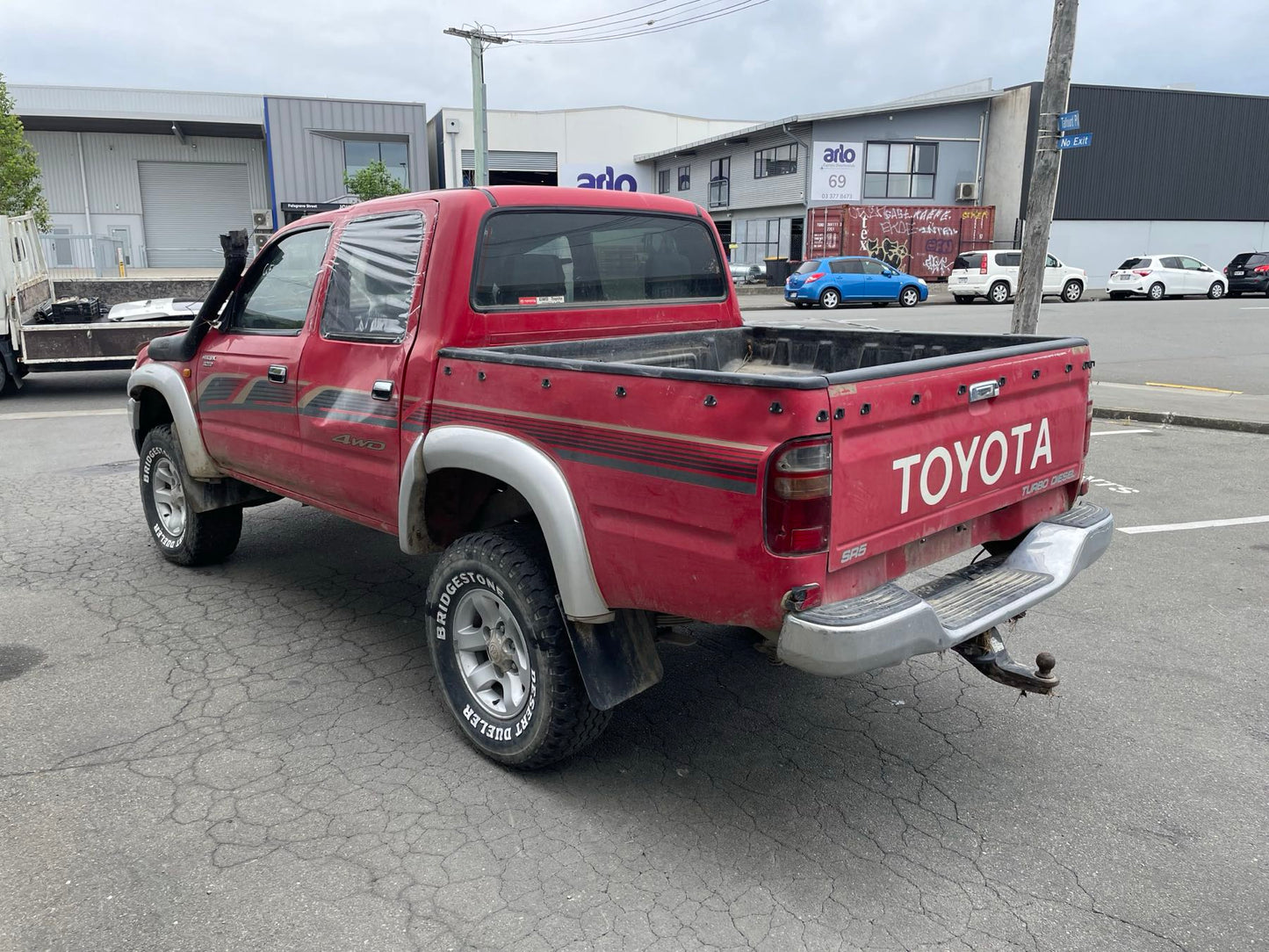 TOYOTA HILUX (KZN165) 2004