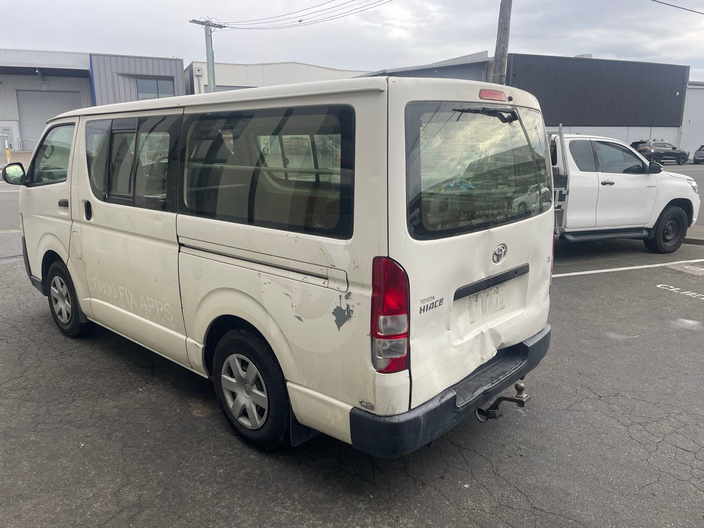 TOYOTA HIACE (TRH201) 2012
