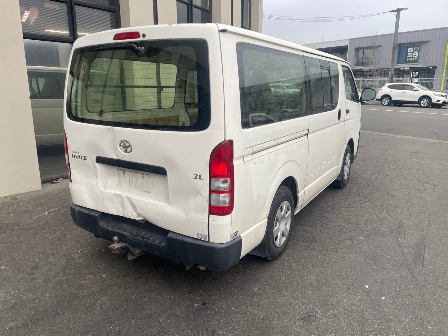 TOYOTA HIACE (TRH201) 2012