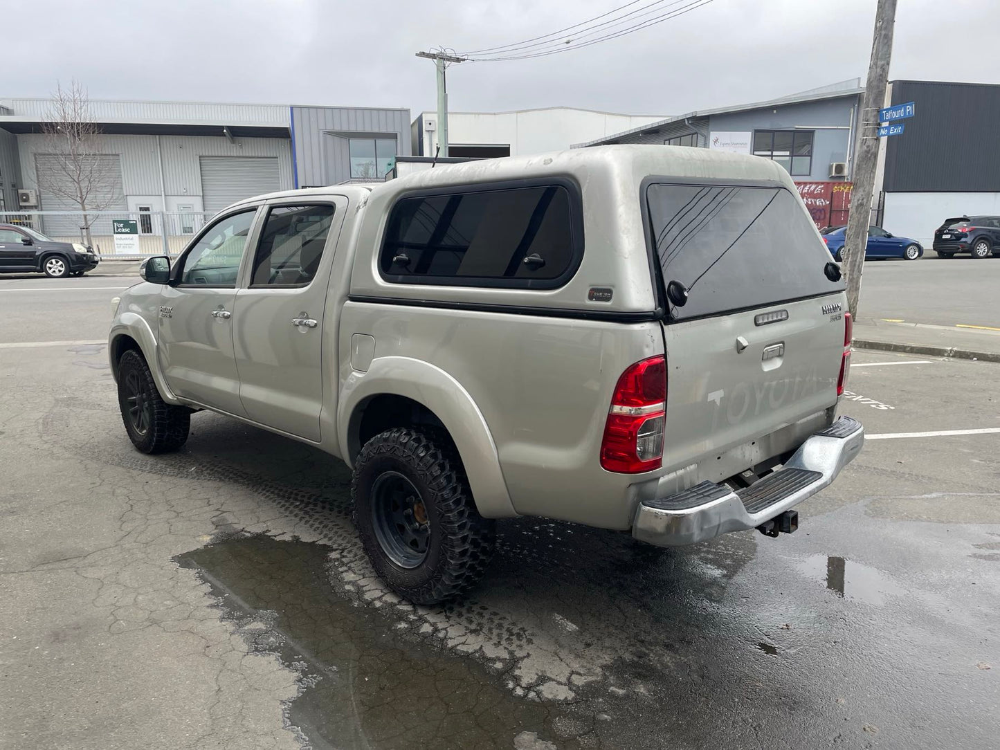 TOYOTA HILUX (KUN26) 2014