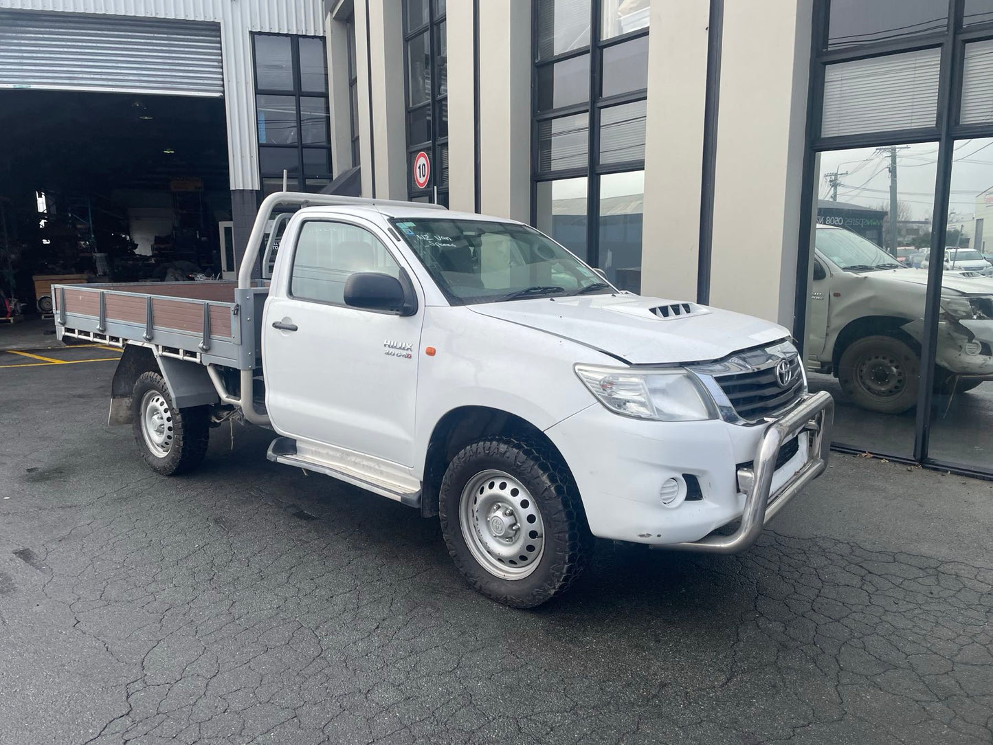 TOYOTA HILUX (KUN26) 2015