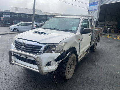 TOYOTA HILUX (KUN26) 2015