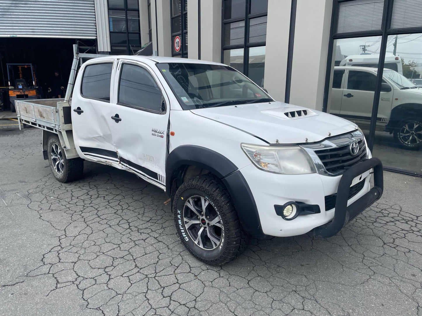 TOYOTA HILUX (KUN26) 2015