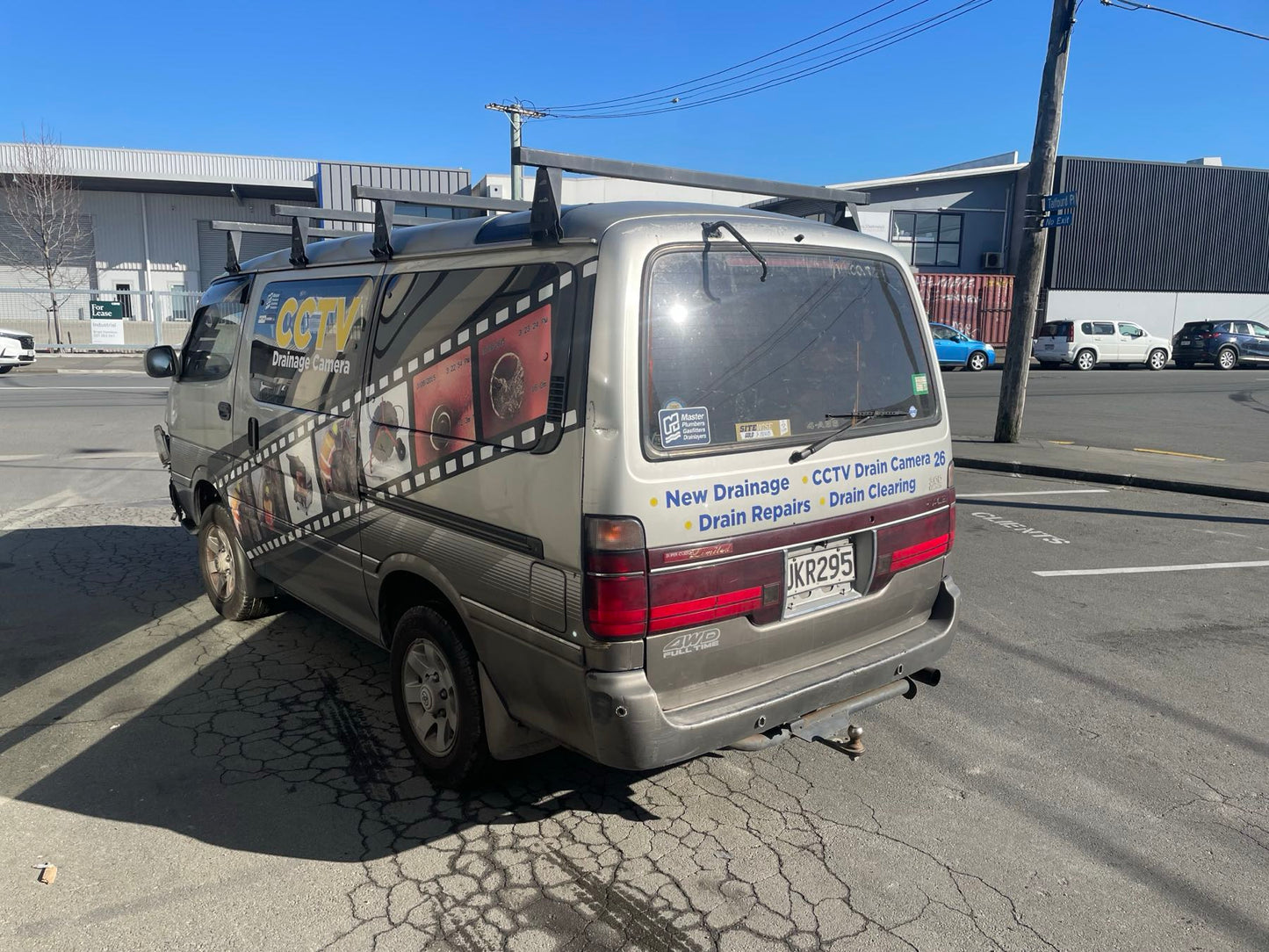 TOYOTA HIACE SUPER CUSTOM  (KZH106) 1995