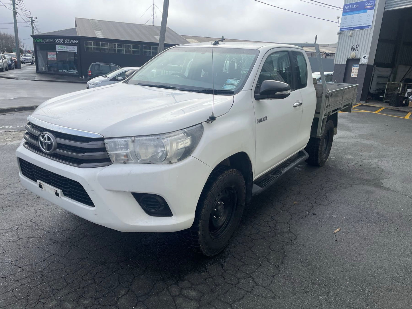 TOYOTA HILUX (GUN126) 2017