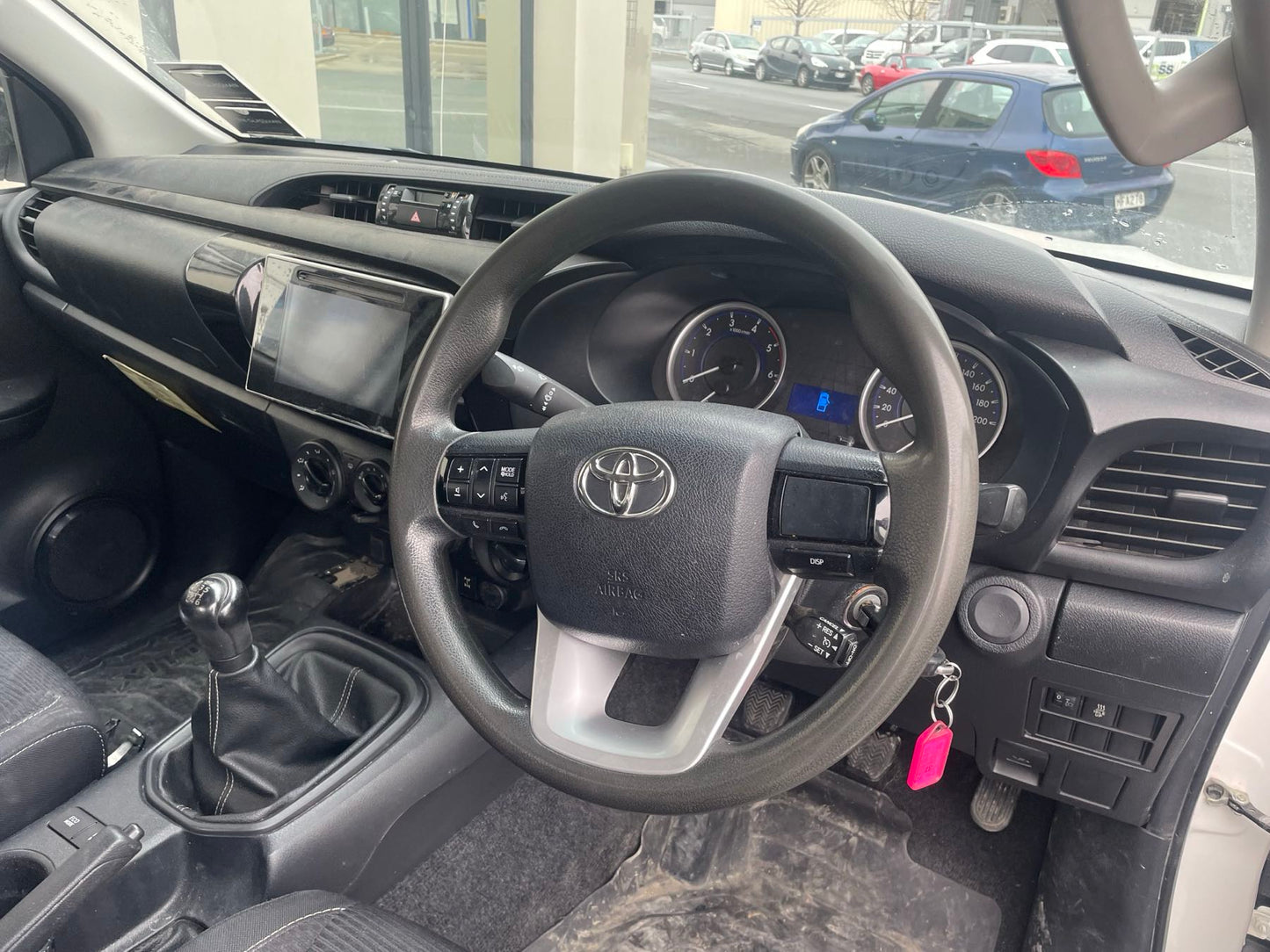 TOYOTA HILUX (GUN126) 2017