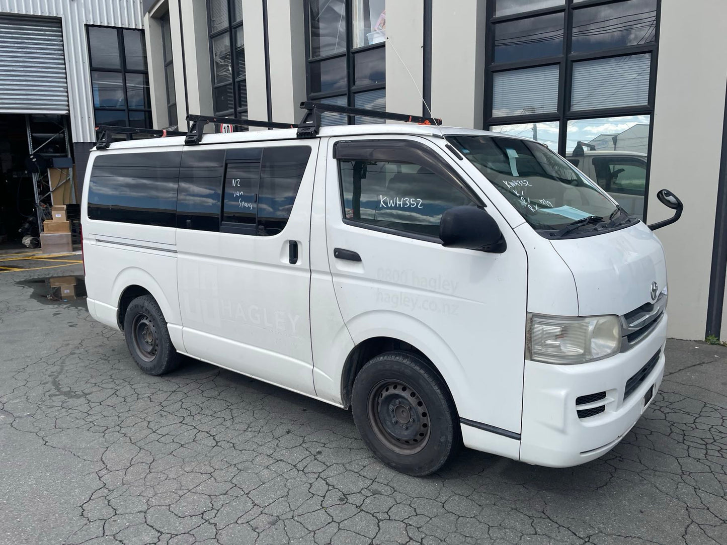 TOYOTA HIACE (TRH200) 2010