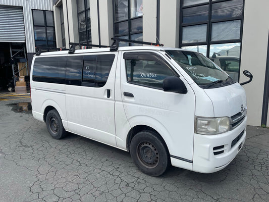 TOYOTA HIACE (TRH200) 2010