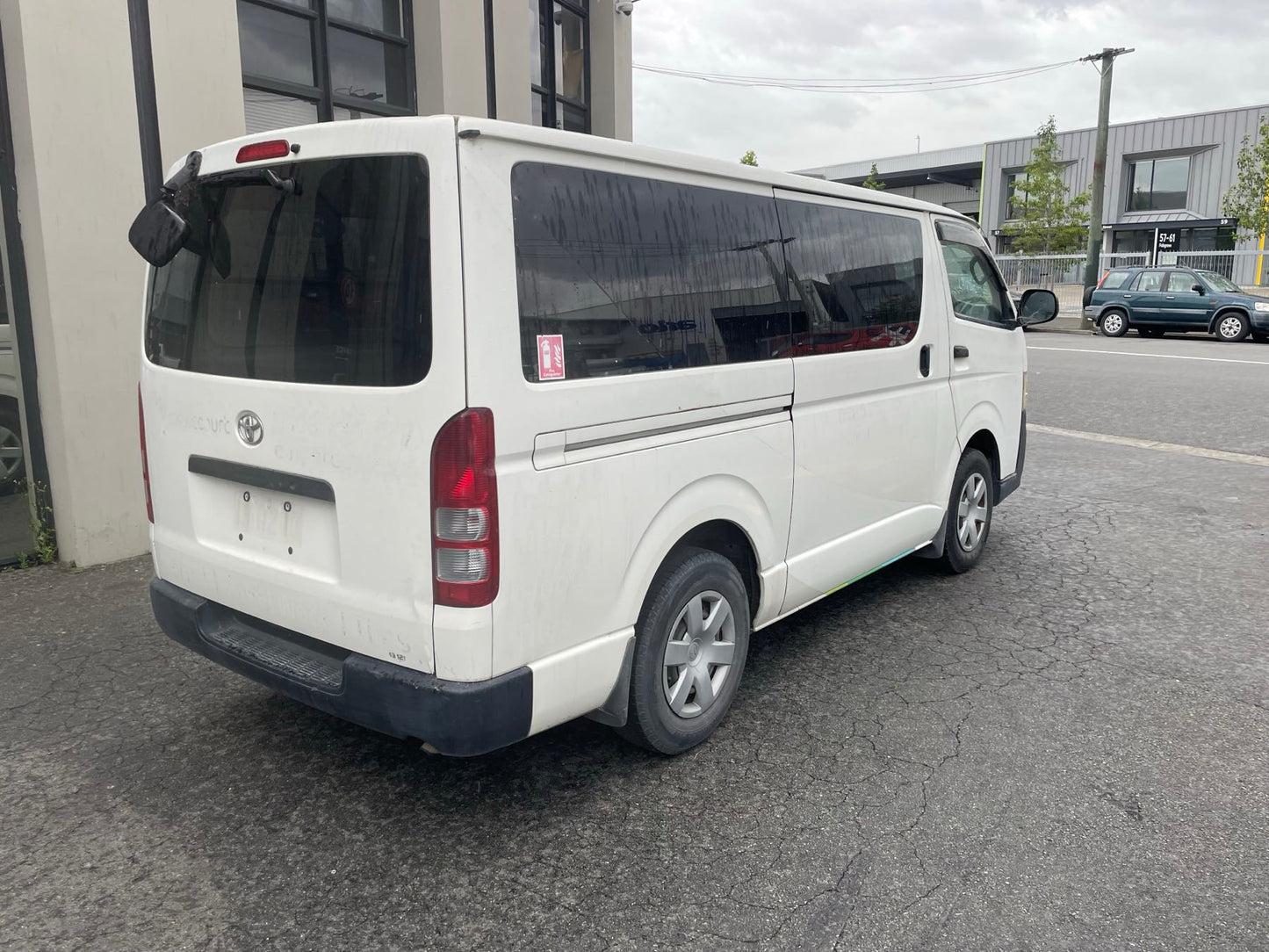 TOYOTA HIACE (TRH200) 2011