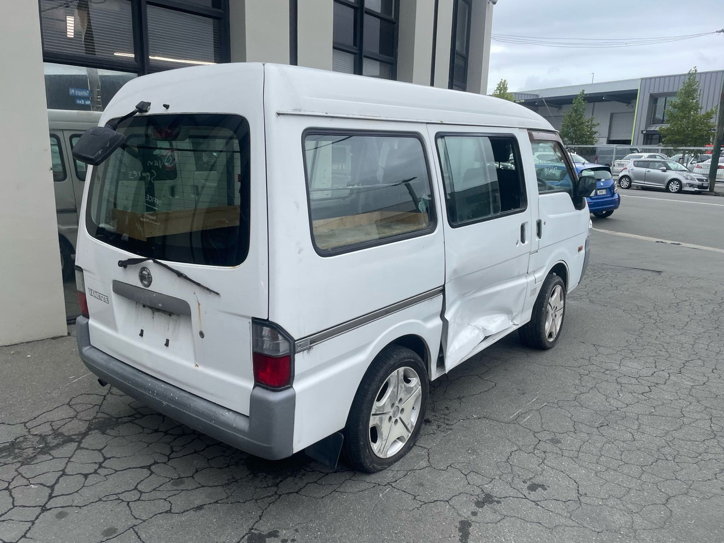 MAZDA BONGO (SK82) 2007