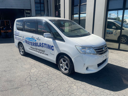 NISSAN SERENA (HC26) 2012