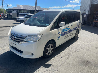NISSAN SERENA (HC26) 2012