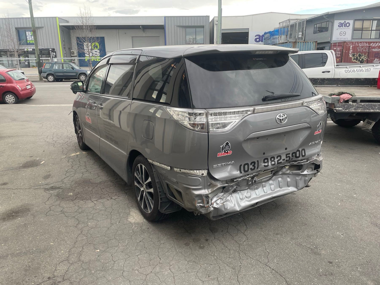 TOYOTA ESTIMA (ACR50) 2014