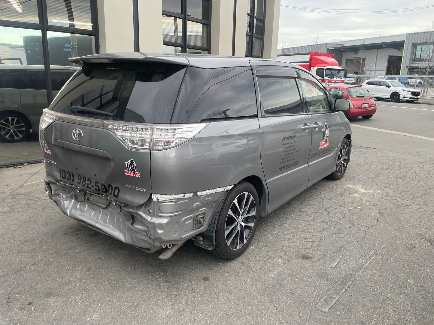 TOYOTA ESTIMA (ACR50) 2014
