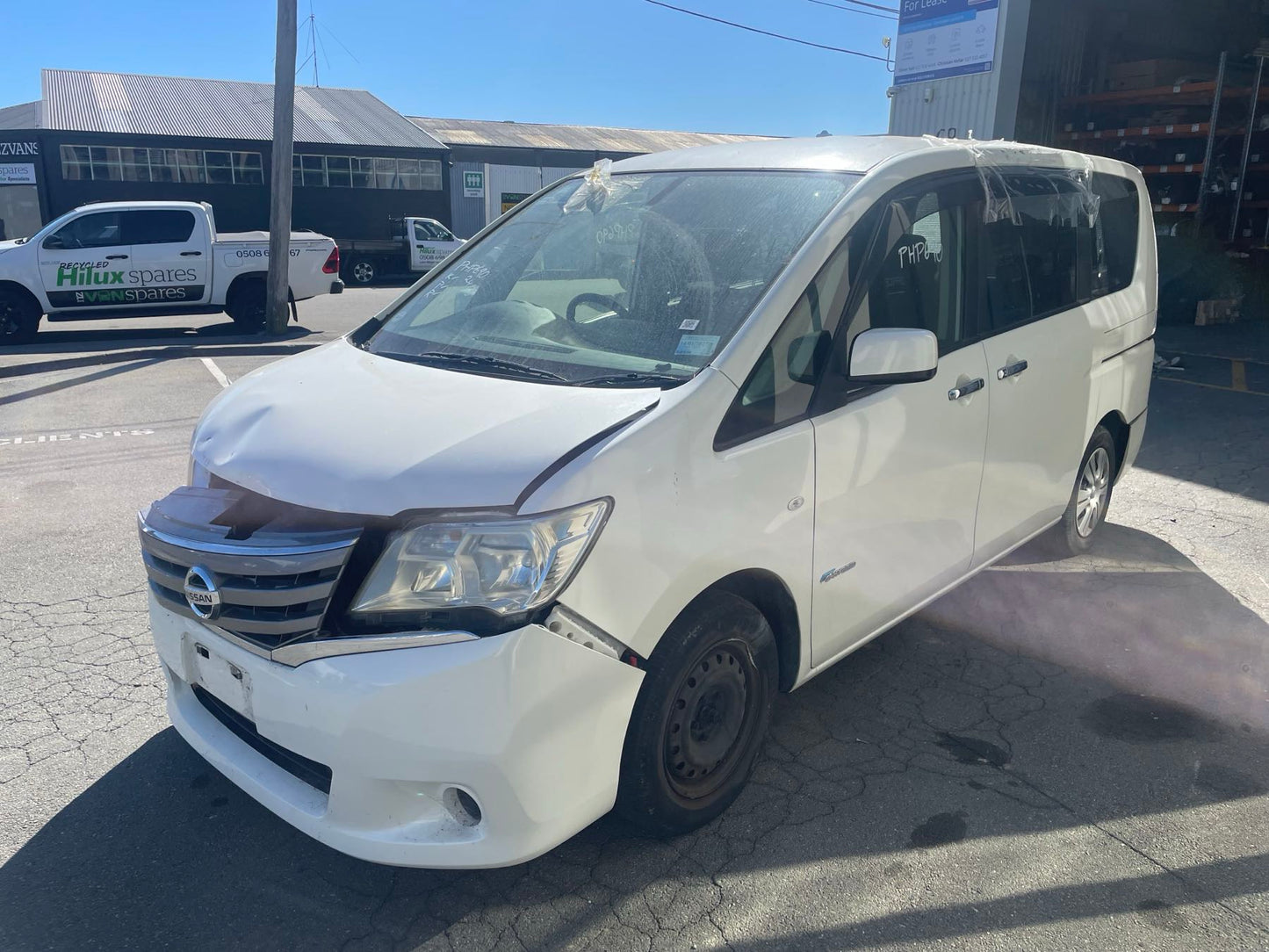 NISSAN SERENA (HC26) 2012
