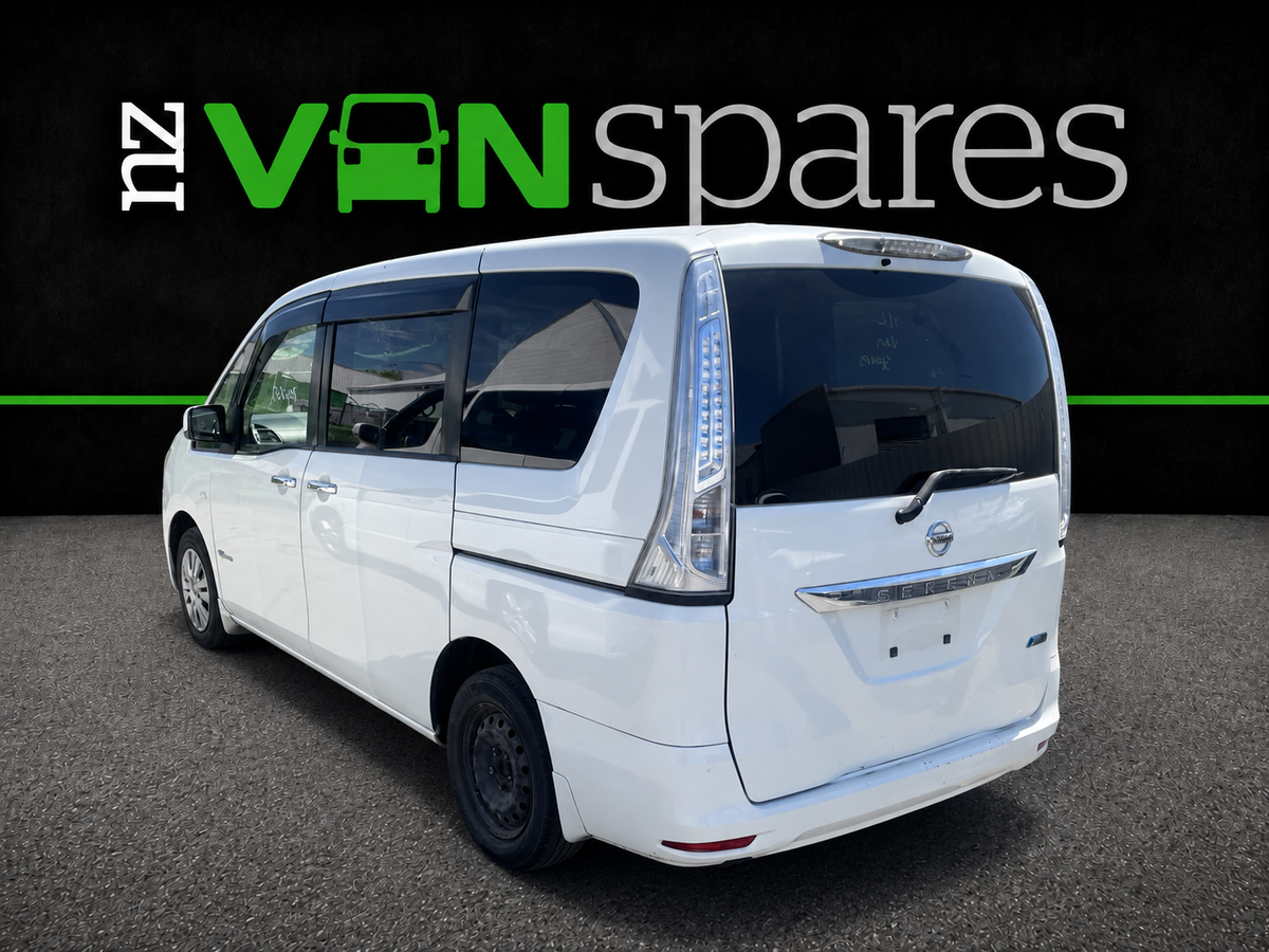 NISSAN SERENA (HC26) 2012