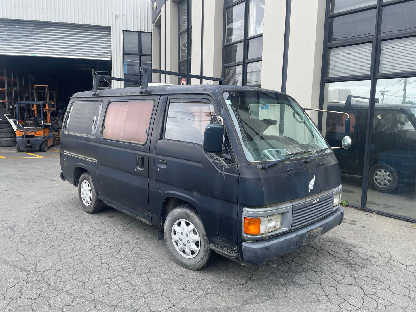 NISSAN CARAVAN(E24) 1987