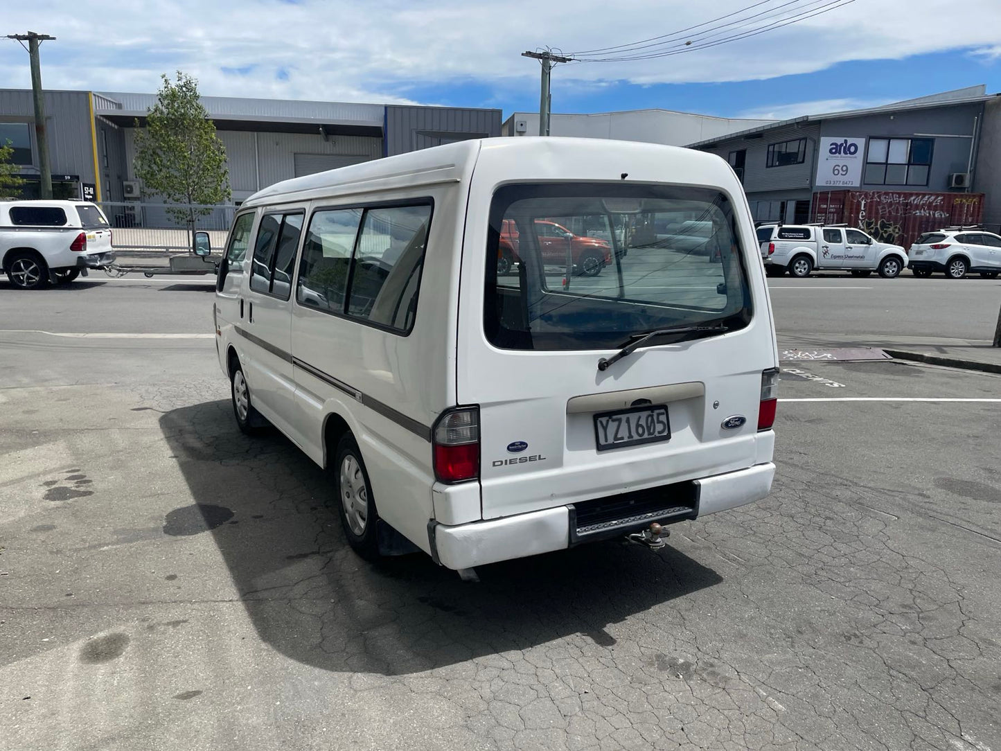 FORD ECONOVAN (SK LWB) 2000
