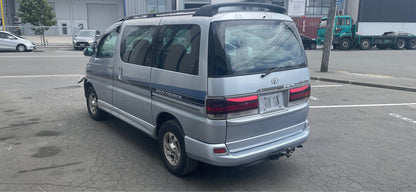 TOYOTA REGIUS(KCH46) 2004