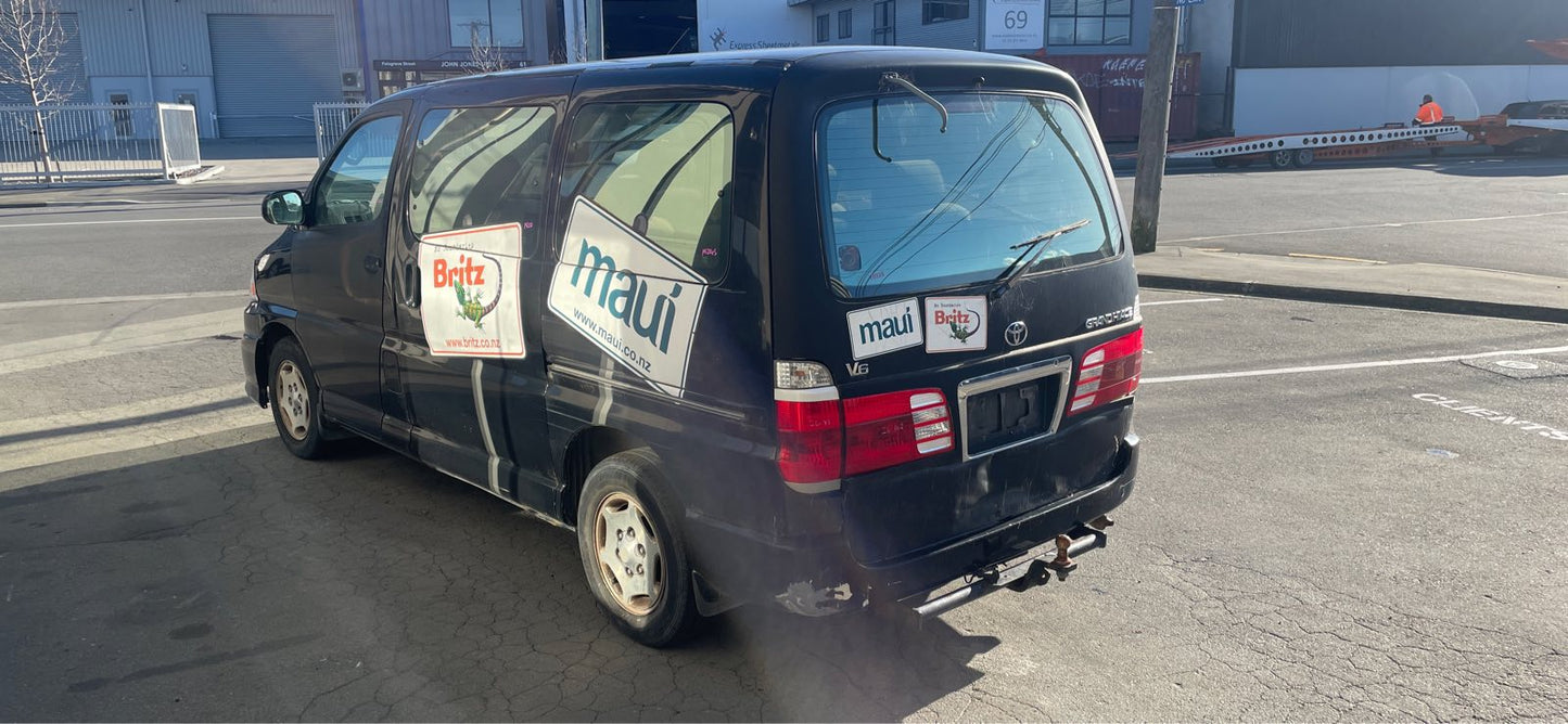 TOYOTA GRANVIA (VCH10) 2000