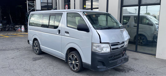 TOYOTA HIACE (TRH201) 2013