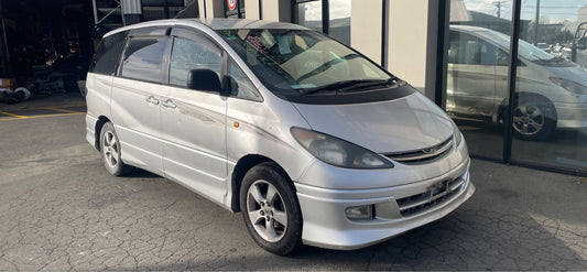 TOYOTA ESTIMA (ACR30) 2000