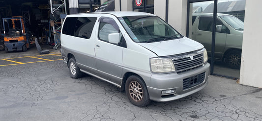 NISSAN ELGRAND (E50) 2002