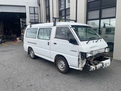 MITSUBISHI L300 2011