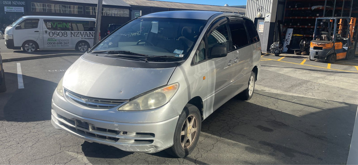 TOYOTA ESTIMA (ACR40) 2000