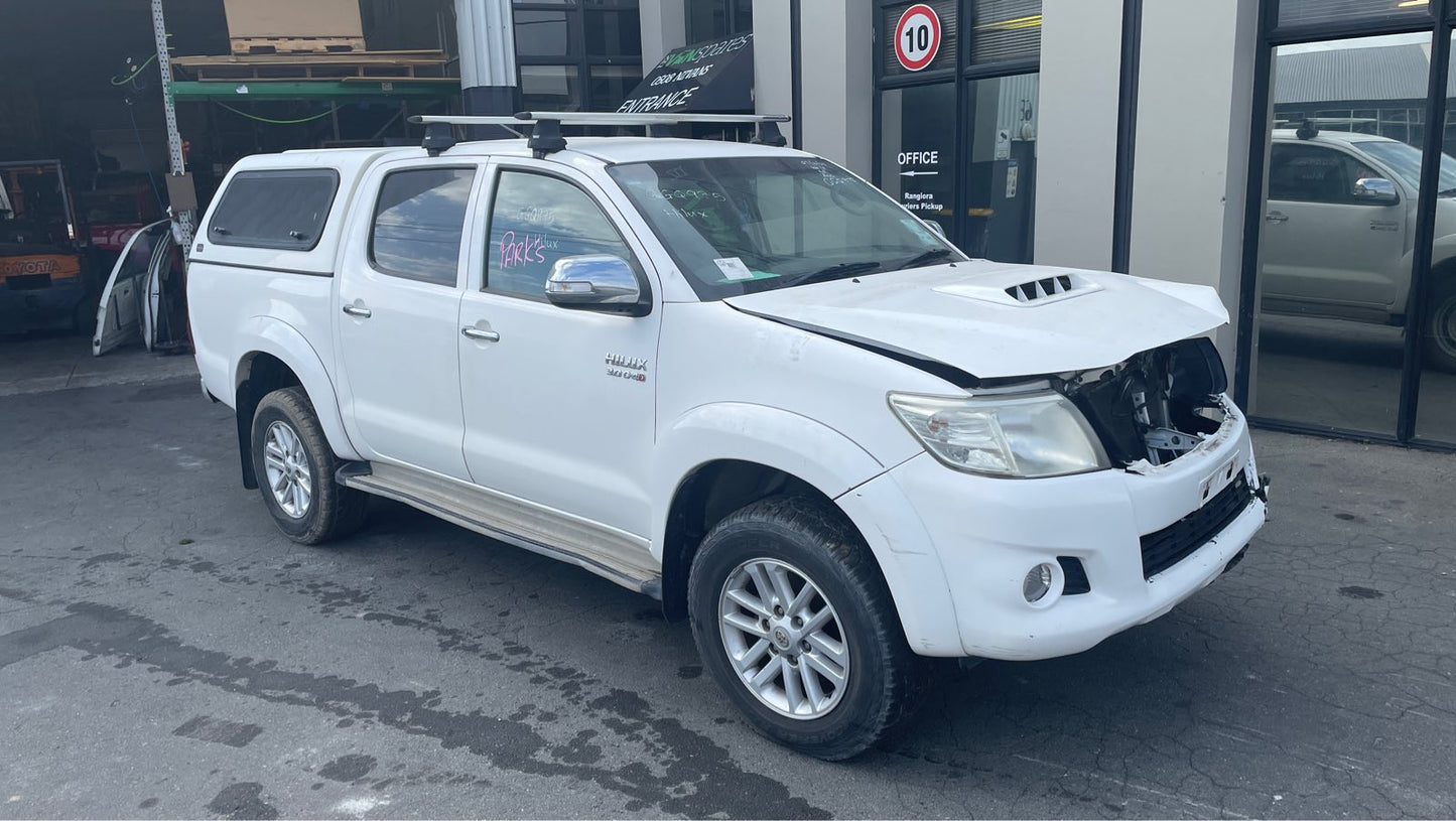 TOYOTA HILUX (KUN26) 2012