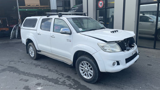 TOYOTA HILUX (KUN26) 2012