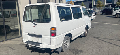 MITSUBISHI L300 2012