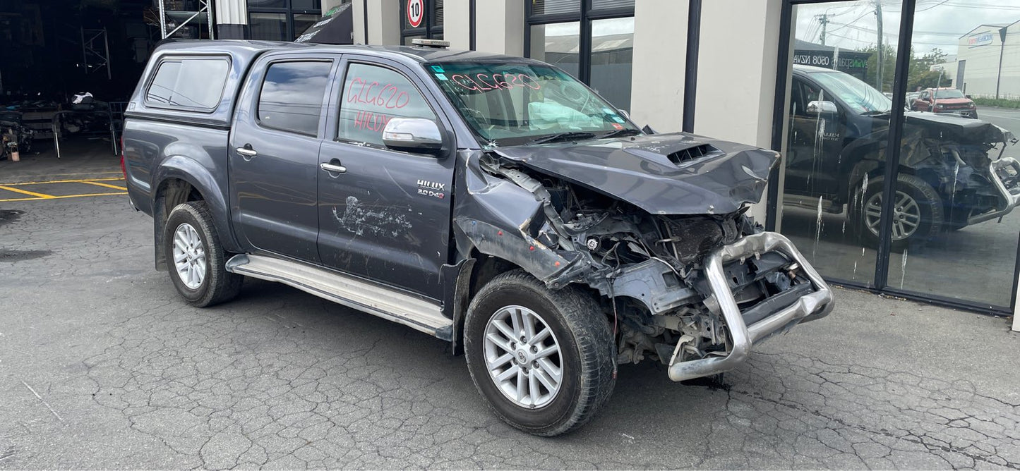 TOYOTA HILUX (KUN26) 2012