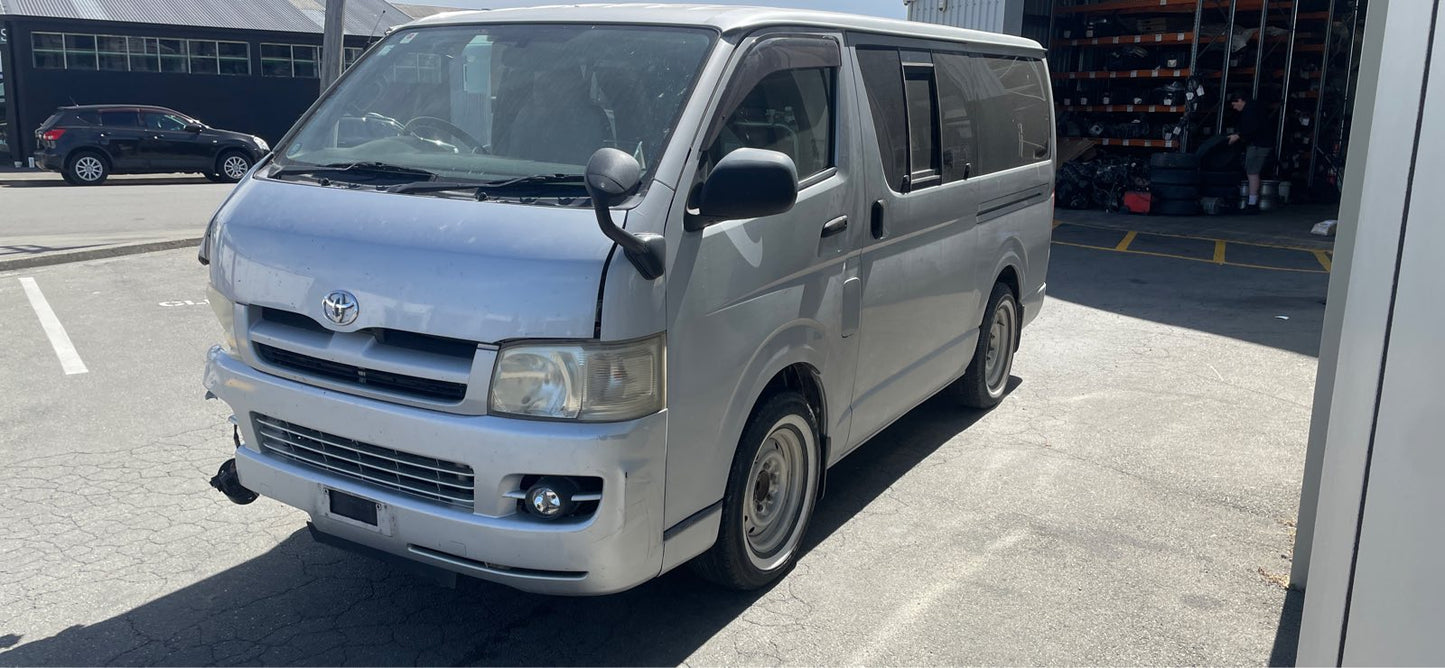 TOYOTA HIACE (TRH200) 2006