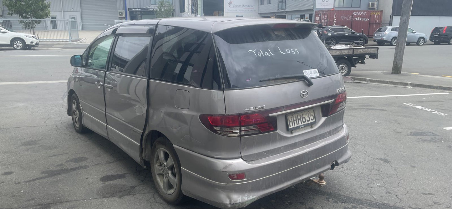 TOYOTA ESTIMA (ACR30) 2004