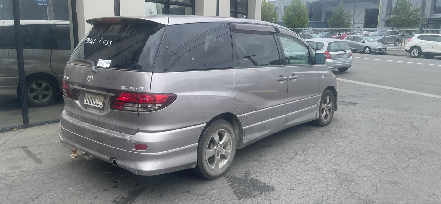 TOYOTA ESTIMA (ACR30) 2004