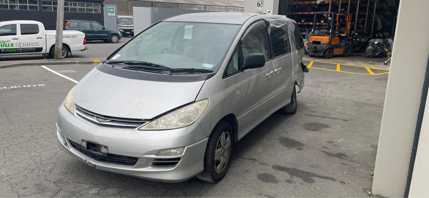 TOYOTA ESTIMA (ACR30) 2004