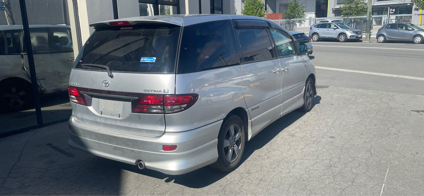 TOYOTA ESTIMA (ACR30) 2004