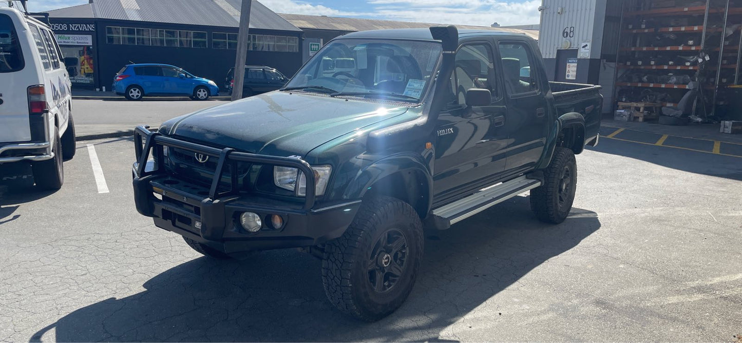 TOYOTA HILUX (LN167)  2001